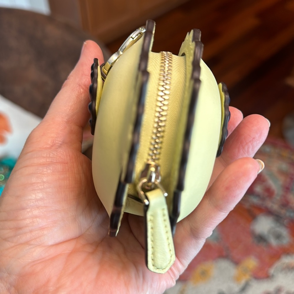 KATE SPADE FISH CHANGE PURSE KEY CHAIN TROPICAL YELLOW BLACK SILVER CUTE LNC ๐ - Picture 6 of 10